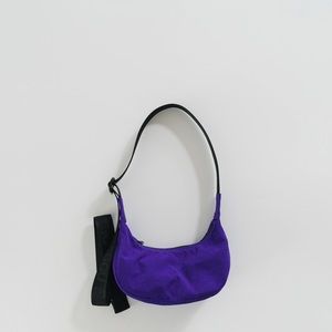 ‼️ISO COBALT MINI CRESCENT BAGGU‼️